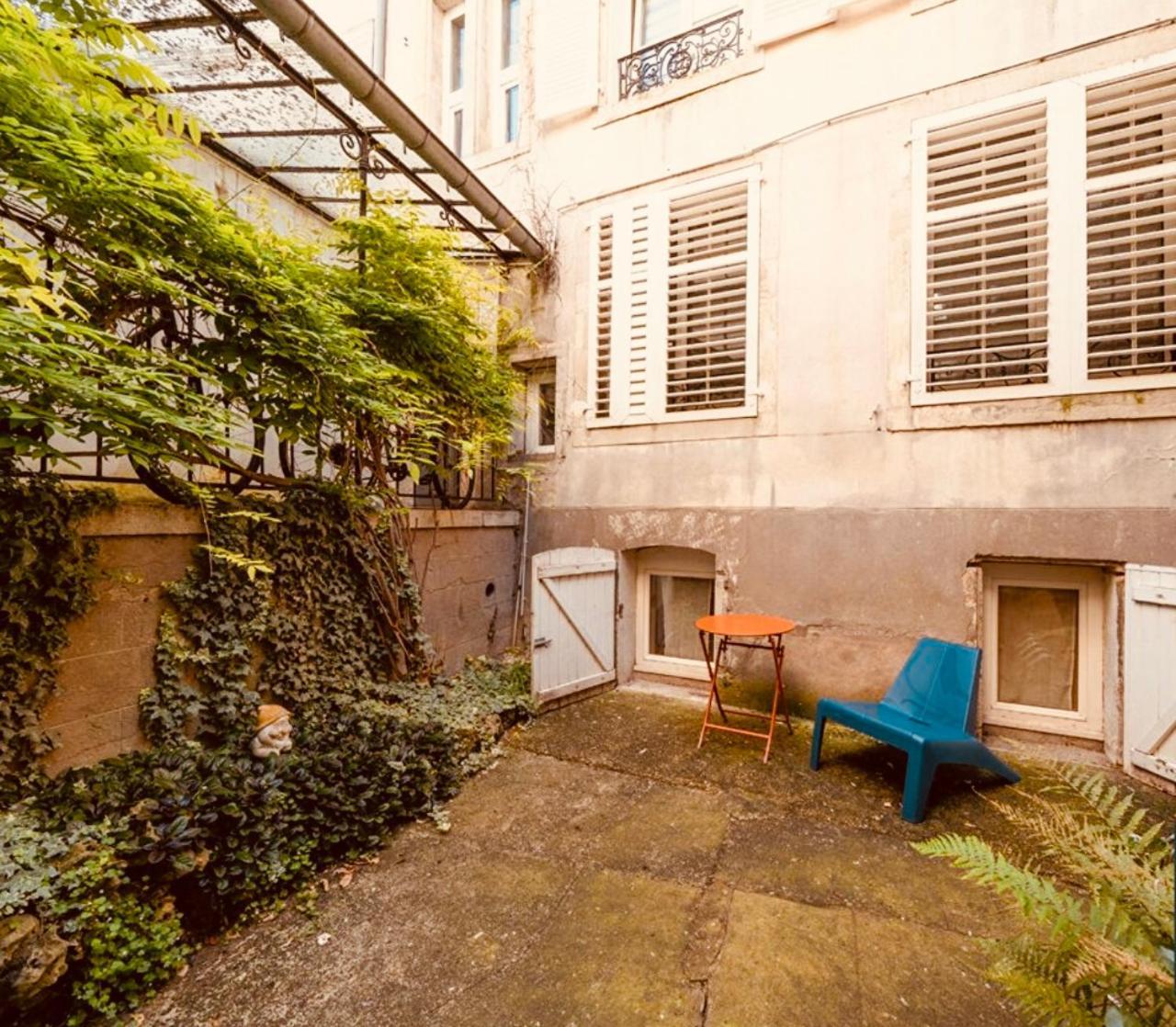 Rent Big Room With Breakfast Free In Old City Nancy Bagian luar foto