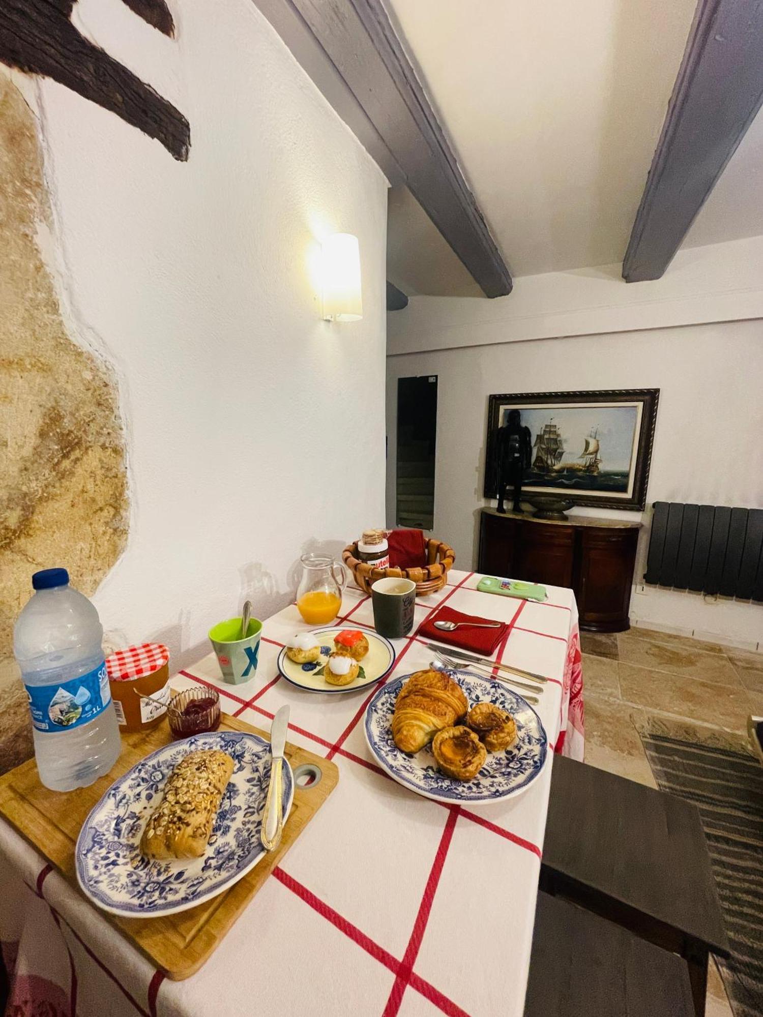 Rent Big Room With Breakfast Free In Old City Nancy Bagian luar foto