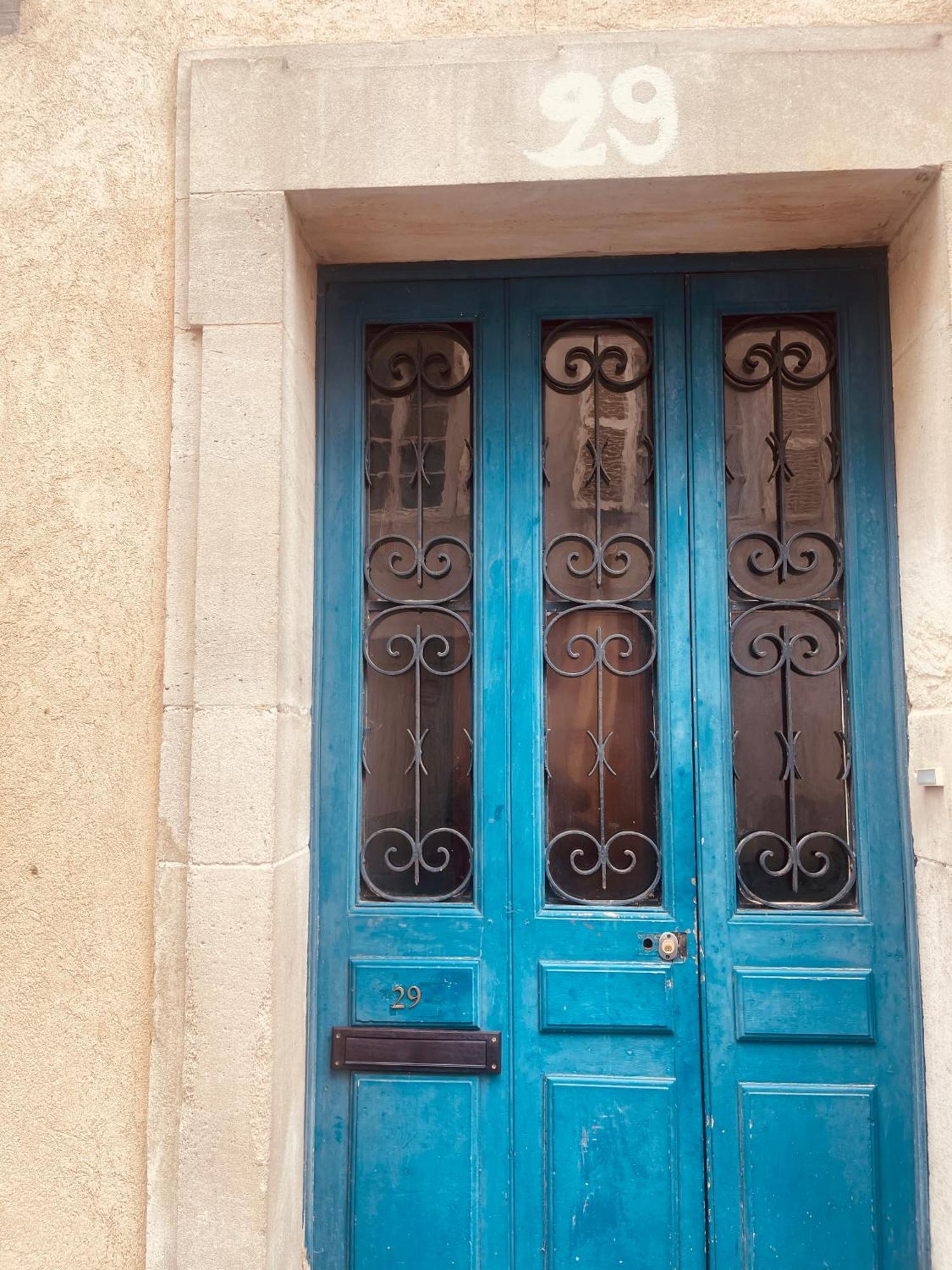 Rent Big Room With Breakfast Free In Old City Nancy Bagian luar foto