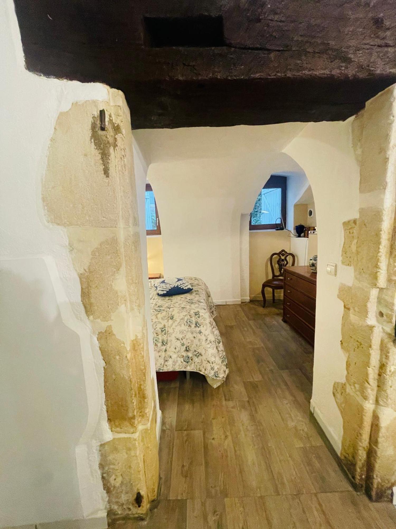 Rent Big Room With Breakfast Free In Old City Nancy Bagian luar foto